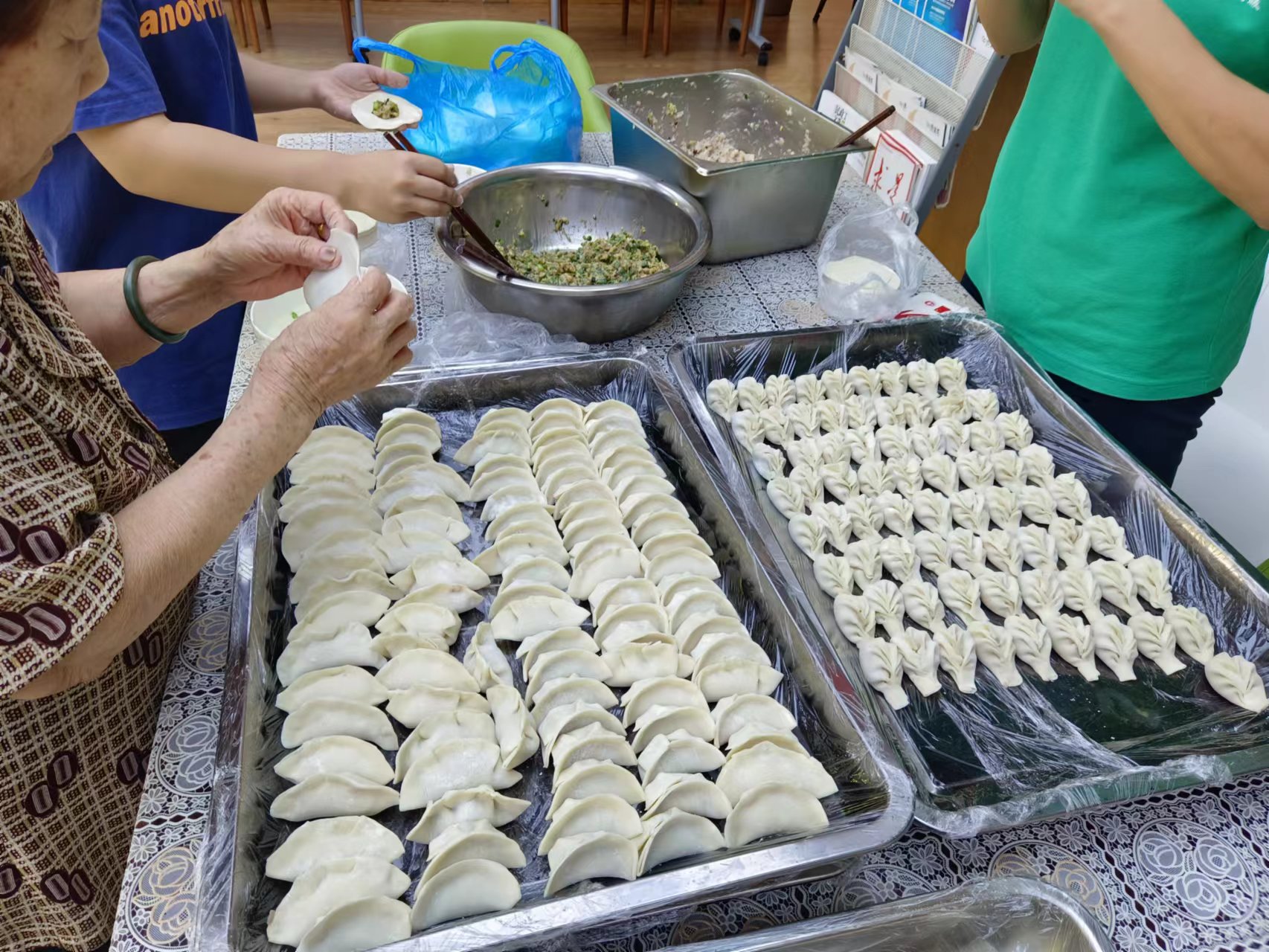 包餃子、慶團圓、齊上陣 包餃子、慶團圓、齊上陣