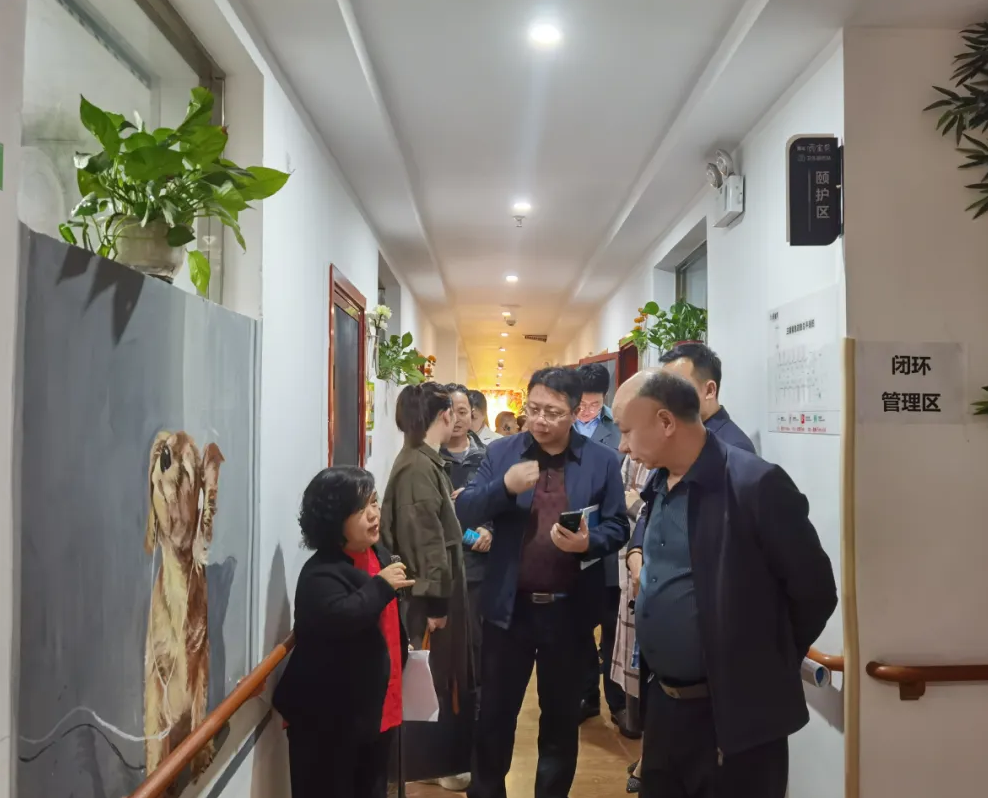 全省14個市州民政局分管領(lǐng)導(dǎo)、養(yǎng)老服務(wù)科科長、縣市區(qū)民政局分管副局長等100余人